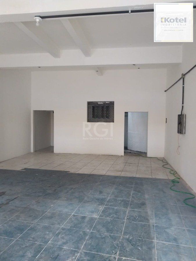 Loja para Venda - 70m², 0 dormitórios, Petrópolis — foto 2