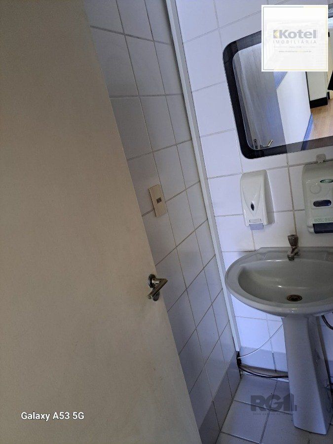 SALA COM 205,21 M2 DUAS VAGAS NA AUXILIADORA — foto 4