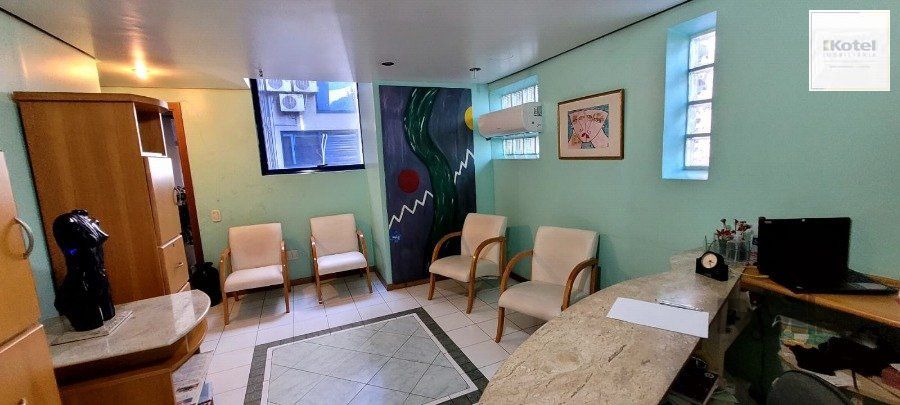 SALA AMPLA COM 73M² PRIVATIVOS, CENTRO PORTO ALEGRE, GARAGEM, ELEVADOR