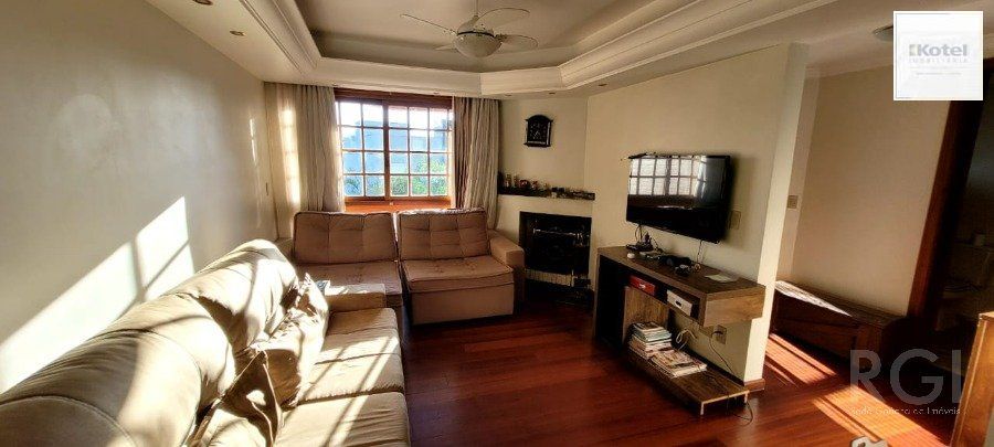 VENDA Casa  em condomínio  com 3 quartos,  suite,   no Bairro Chácara das Pedras,  Porto Alegre RS,  na  rua Monte Alverne. — foto 2