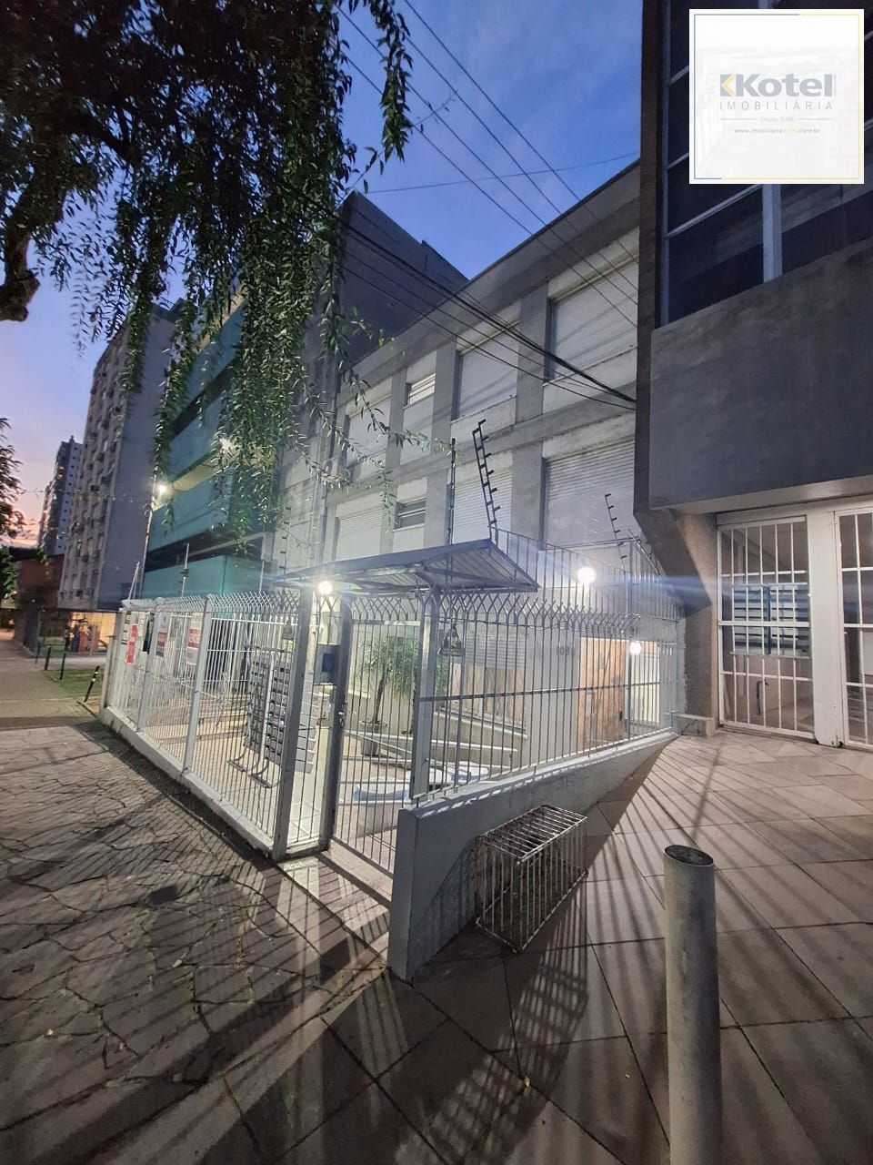 JK residencial no Bairro Menino Deus - Porto Alegre, área de 25m², R$150 mil — foto 3