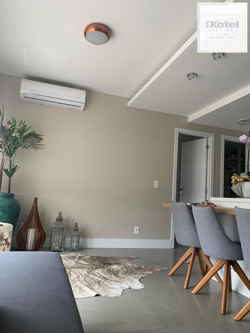VENDA APARTAMENTO 1 QUARTO LIVING COM SACADA  DECORADO ANDAR ALTO ENSOLARADO 1 VAGA — foto 2