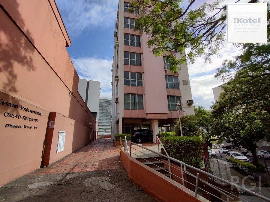Ótima sala comercial no bairro Cristo Redentor.