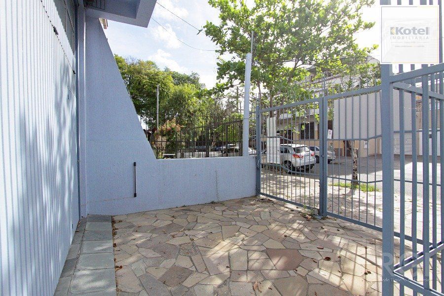 PRÉDIO COMERCIAL PARA SEDE DE EMPRESA COM  400 m²  na AVENIDA BAHIA, SÃO GERALDO,  JUNTO AO RESTAURANTE  KONKA Porto Alegre — foto 3