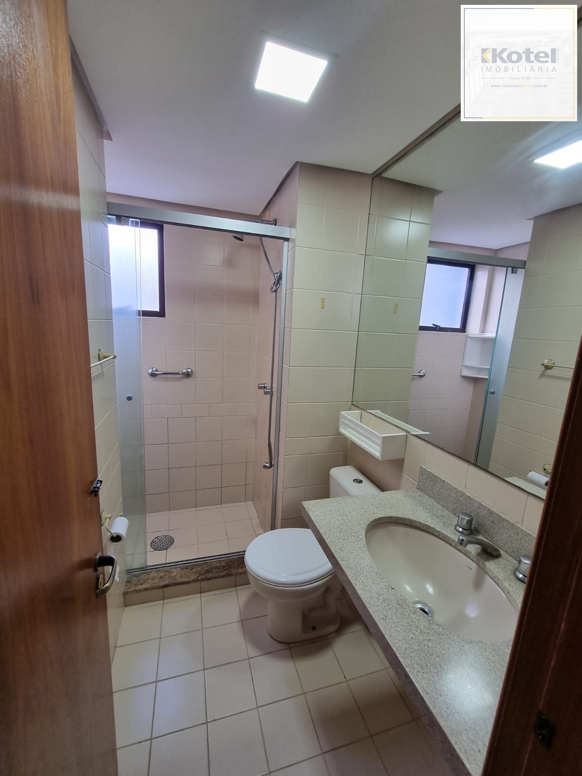 Ótimo apartamento semi mobliado de 1 dormitório no bairro Petrópolis. — foto 2