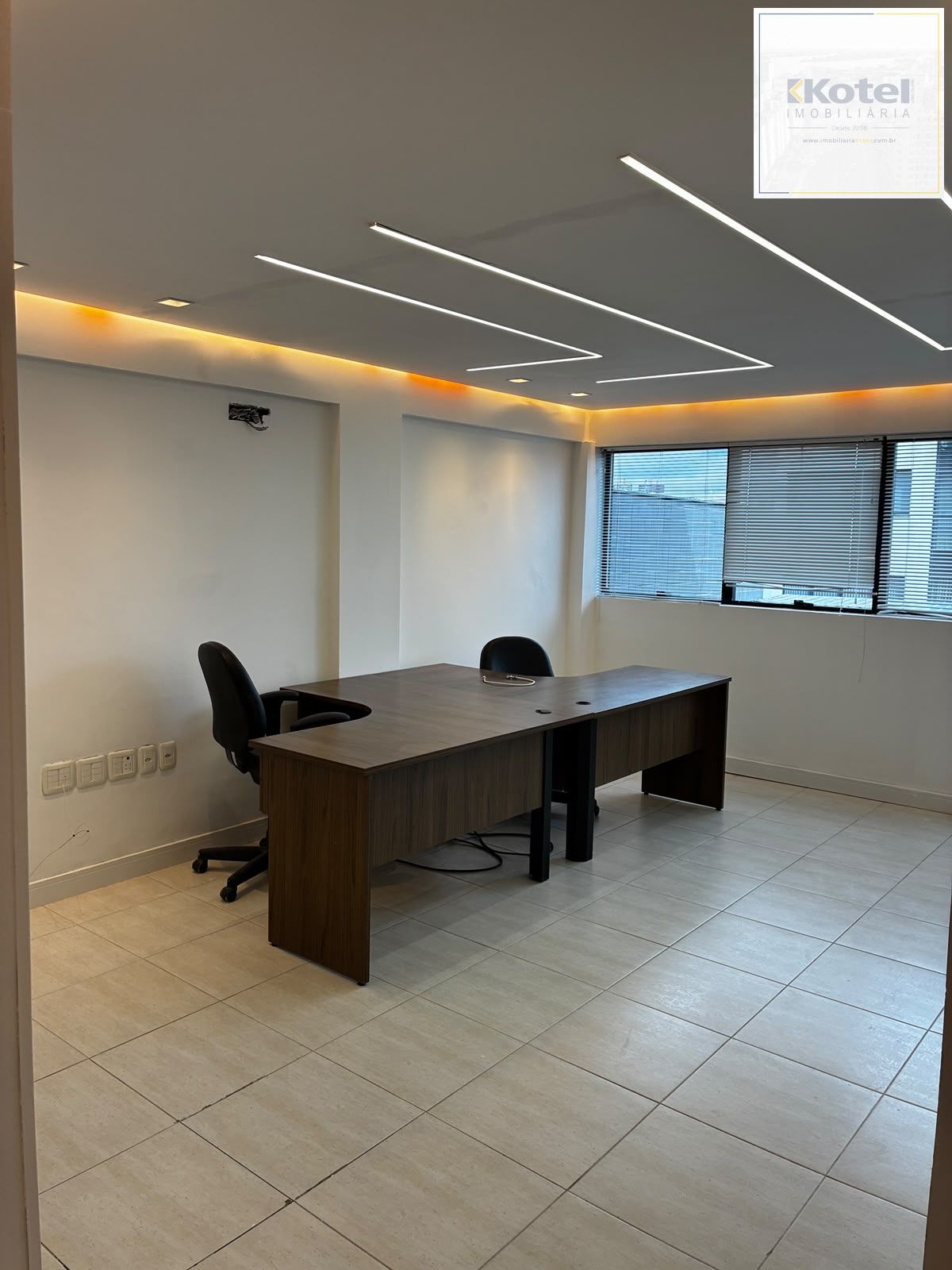 Conjunto Comercial, 2 salas, à venda, 47 m², Passo da Areia - Porto Alegre — foto 3
