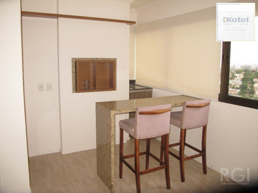 Apartamento de 2 quartos, suite, 2 vagas, vista, à venda Avenida Protásio Alves, Petrópolis - Porto Alegre