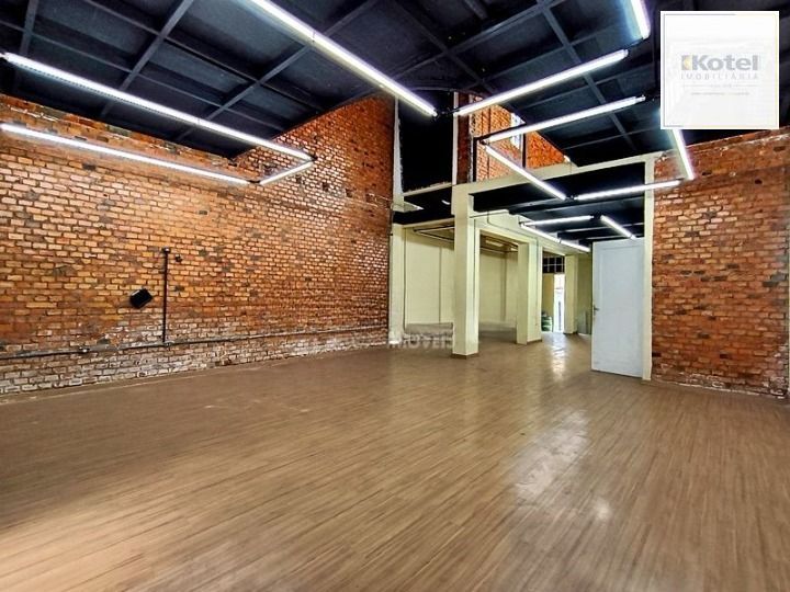Prédio Comercial 3 quartos à venda, 250m², Navegantes - Porto Alegre