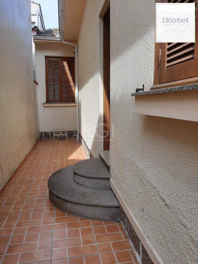 Casa para Venda - 150m², 3 dormitórios, sendo 1 suites, 4 vagas - Floresta — foto 4