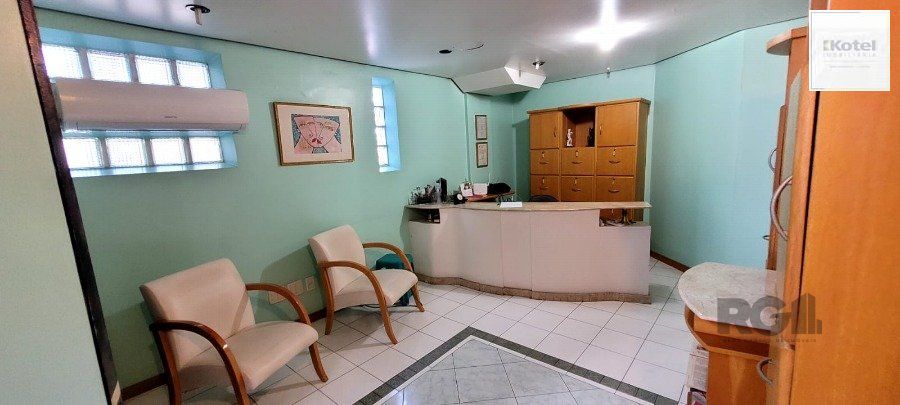 SALA AMPLA COM 73M² PRIVATIVOS, CENTRO PORTO ALEGRE, GARAGEM, ELEVADOR