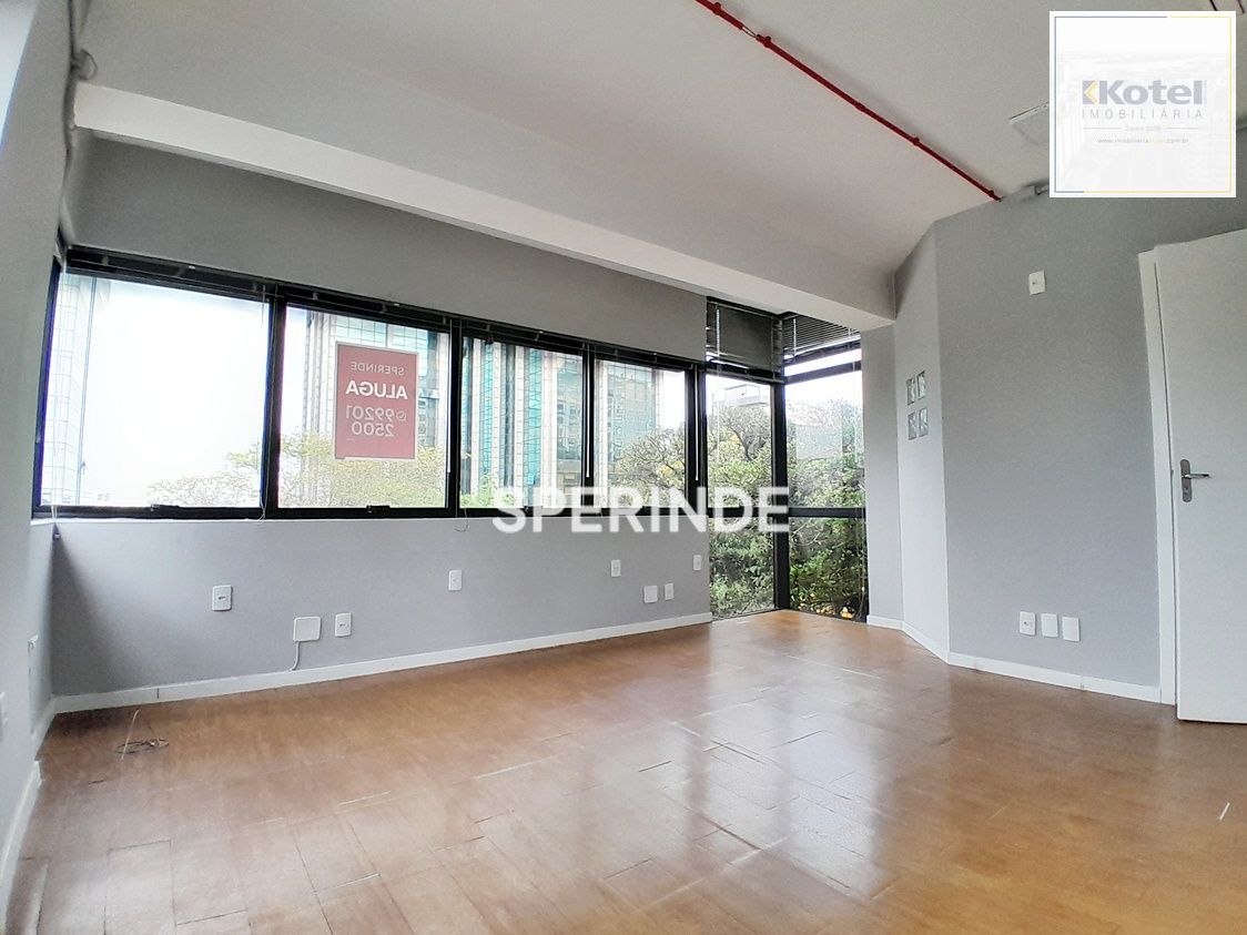 Sala comercial na Av Carlos Gomes, 39m², garagem, portaria