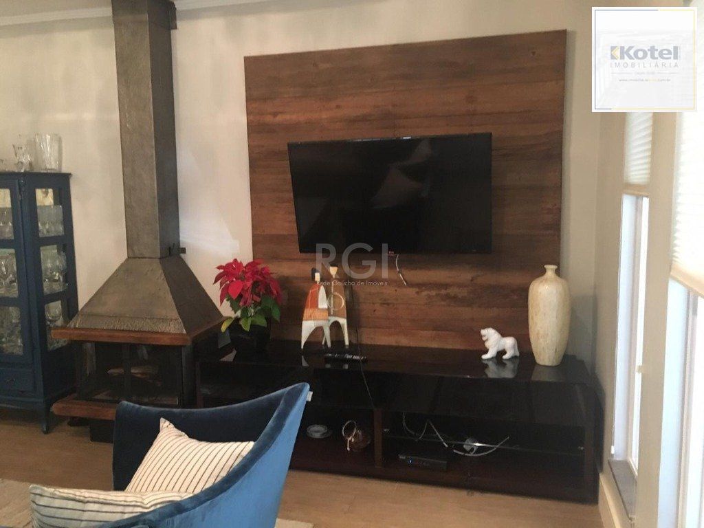 Casa para Venda - 230m², 3 dormitórios, sendo 3 suites, 3 vagas - Chácara das Pedras — foto 4