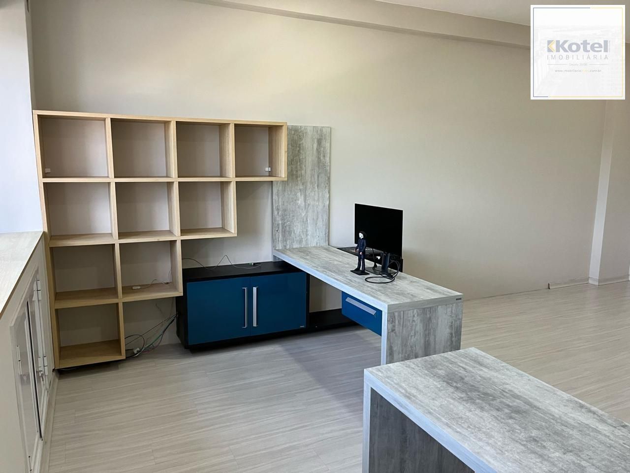 EXCELENTE SALA NO ROSSI BUSINESS