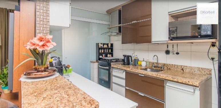 Excelente apartamento de 2 Dormitórios com 2 vagas a 50mts do Bourbon Country