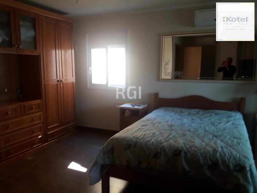Sobrado para Venda - 245m², 4 dormitórios, sendo 1 suites, 3 vagas - Jardim Itu