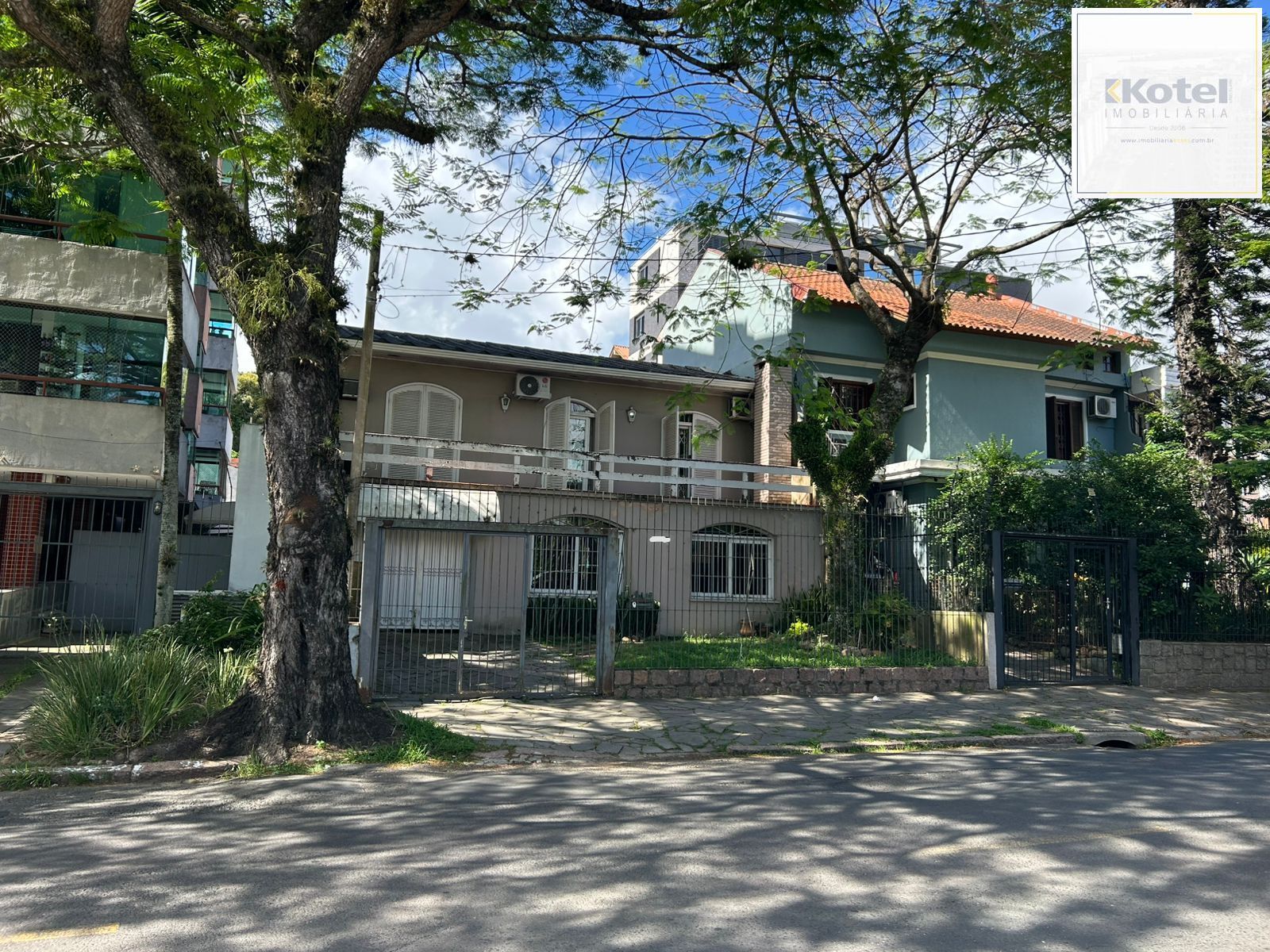 Casa com 260m² – Excelente localização para moradia ou comércio!