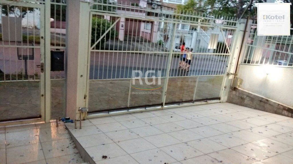 Sobrado para Venda - 245m², 4 dormitórios, sendo 1 suites, 3 vagas - Jardim Itu