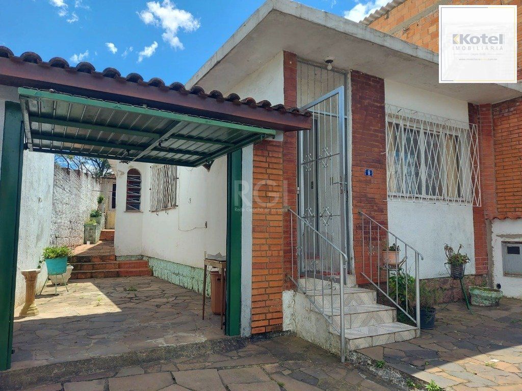 CASA COM CHURRASQUEIRA E GARAGEM PARA 2 CARROS — foto 4