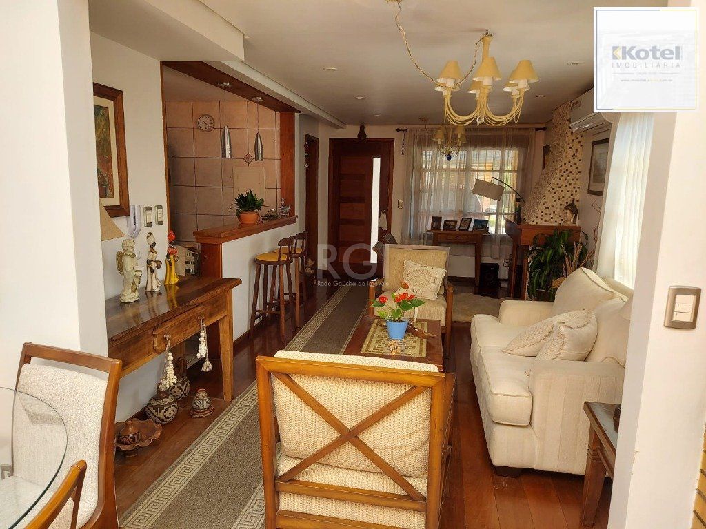 Casa Condominio para Venda - 234m², 3 dormitórios, sendo 1 suites, 2 vagas — foto 2