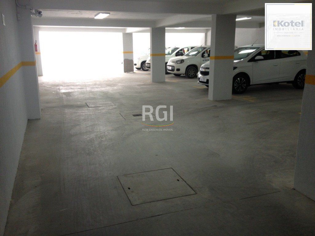 Conjunto/Sala para Venda - 123m², 0 dormitórios, 3 vagas - São João
