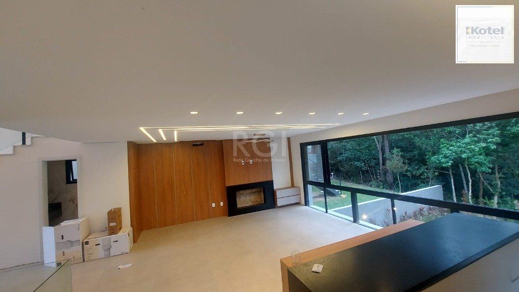 Casa Condominio para Venda - 330m², 3 dormitórios, sendo 3 suites, 2 vagas - Querência