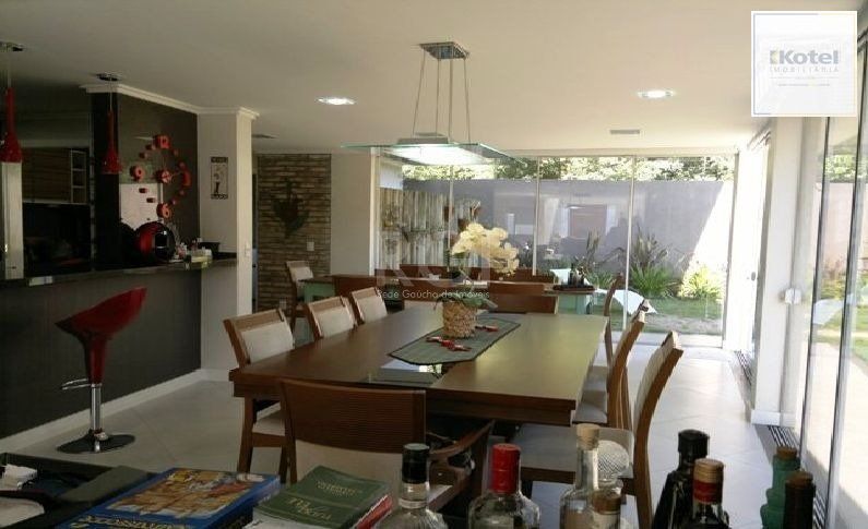 Casa Condominio para Venda - 380m², 3 dormitórios, sendo 3 suítes e 3 vagas — foto 2