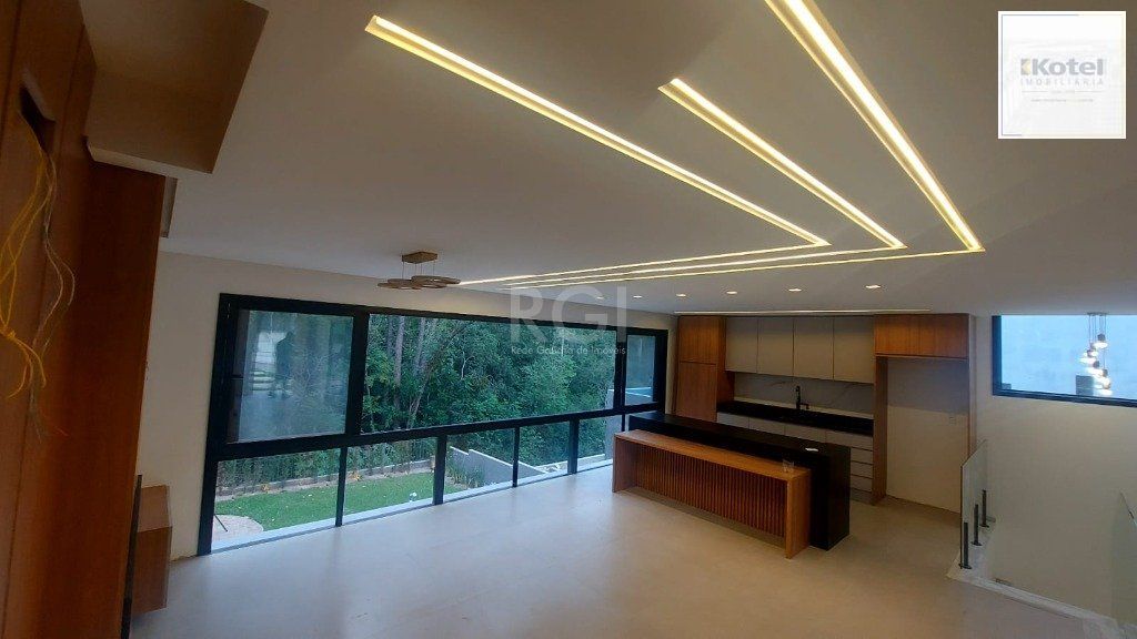Casa Condominio para Venda - 330m², 3 dormitórios, sendo 3 suites, 2 vagas - Querência