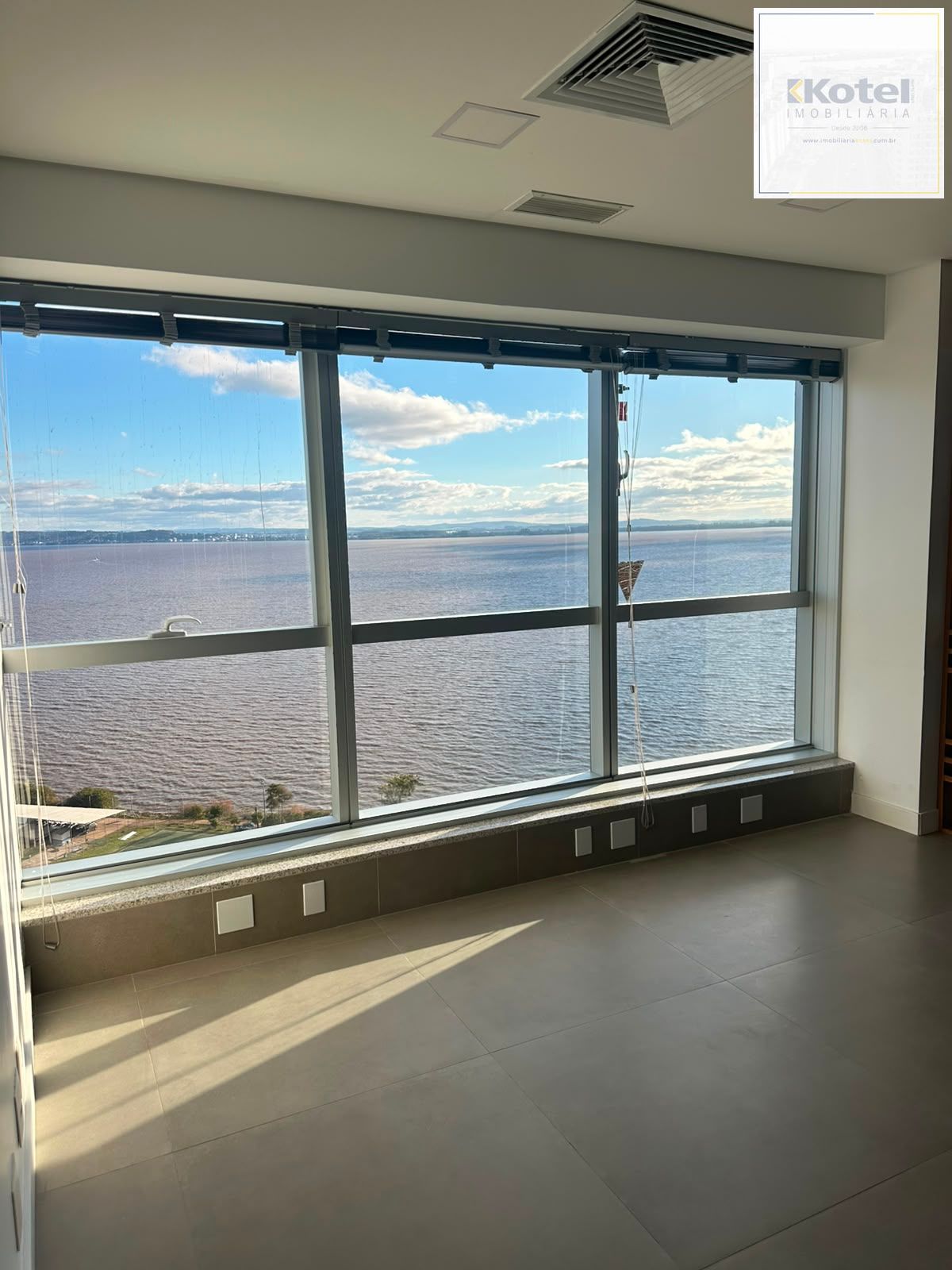 Sala Comercial com 81m2 no Cristal Tower | BarraShoppingSul