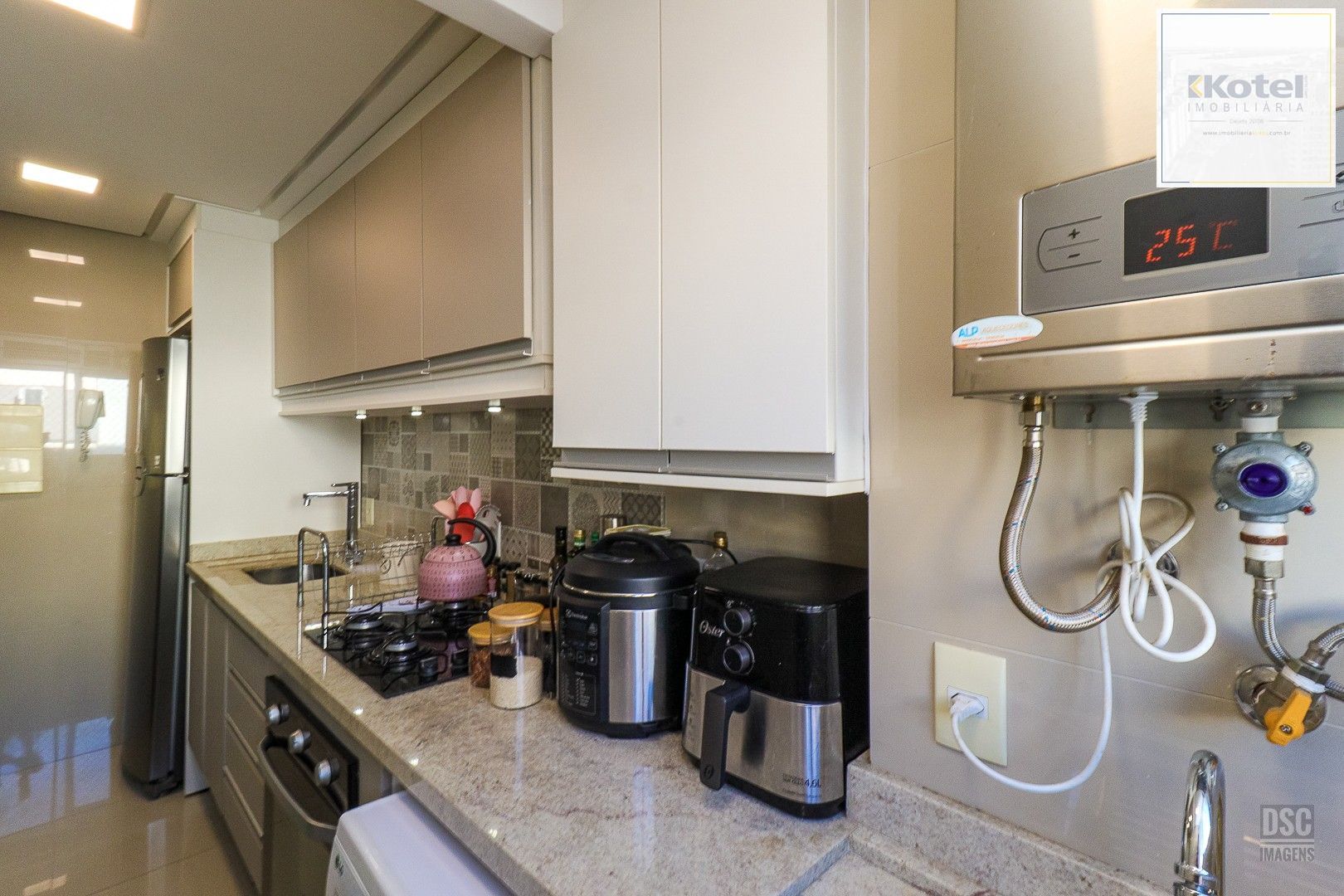 Apartamento aconchegante na Dr. Campos Velho | 2 dormitórios com vaga de garagem — foto 4
