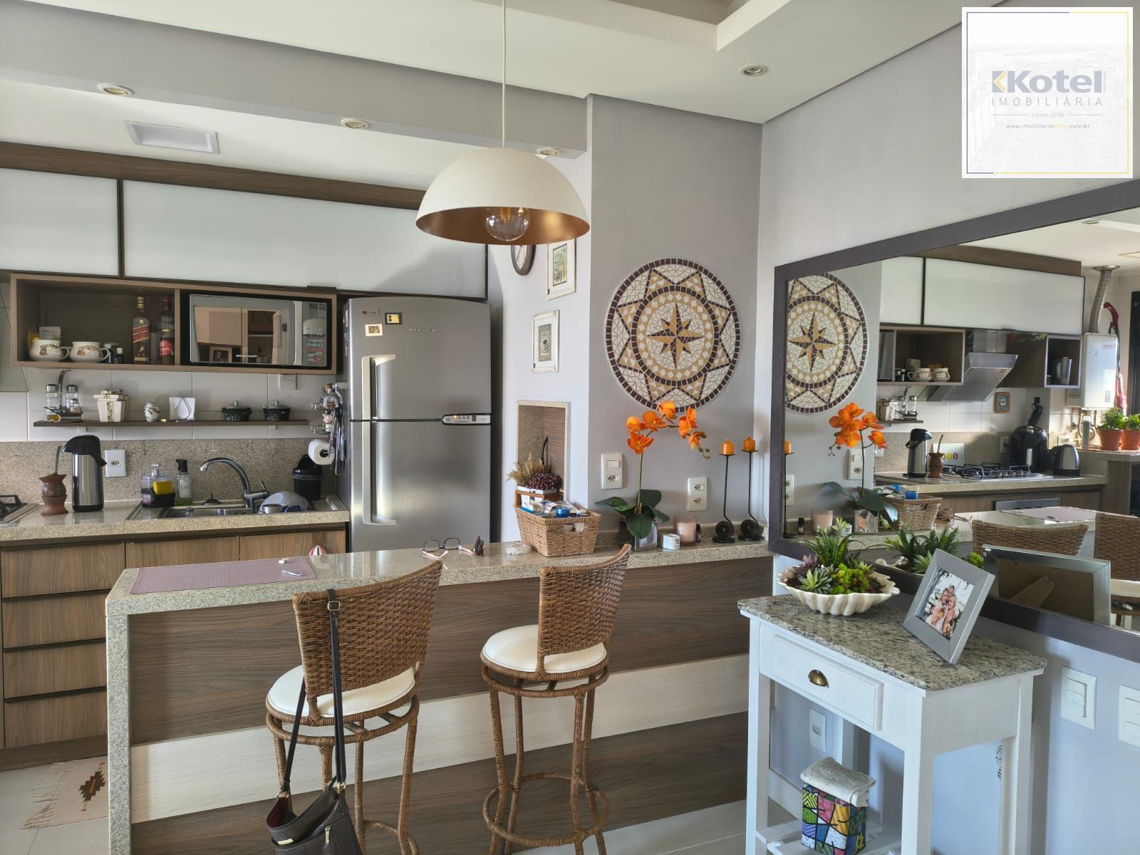 Apartamento 01 dormitório mobiliado com vaga próximo ao Barra Shopping Sul