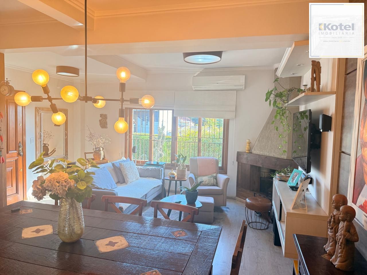 Casa 3 dormitórios semimobiliada à venda na Vila Conceição com 232m2– Conforto, elegância