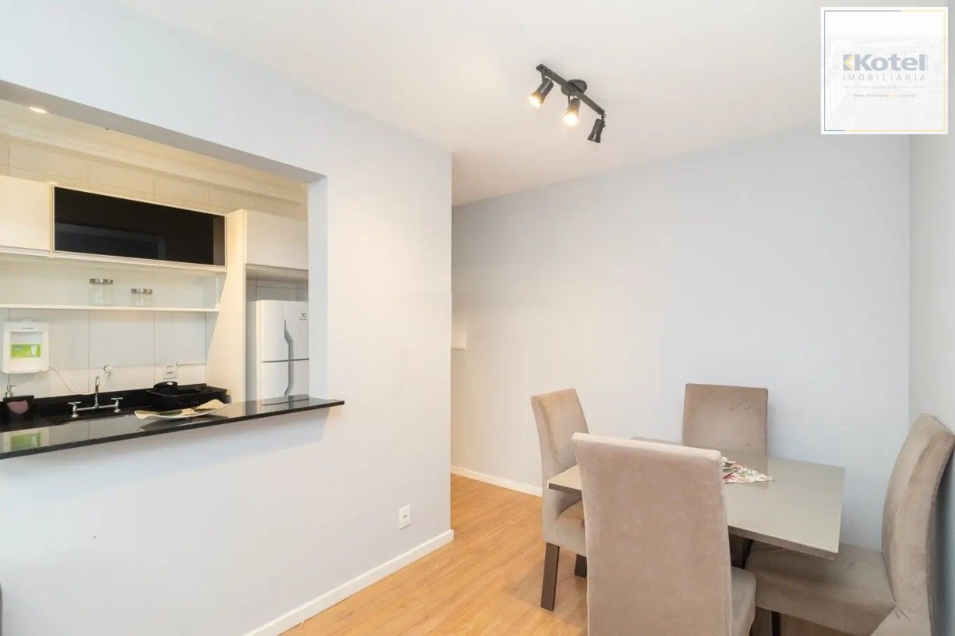 Apartamento mobiliado a venda no Bairro Glória em condomínio fechado — foto 4