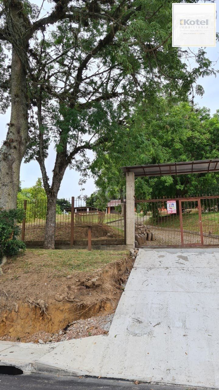 Sobrado para Venda - 200m², 3 dormitórios, sendo 1 suites, 3 vagas - Belém Novo