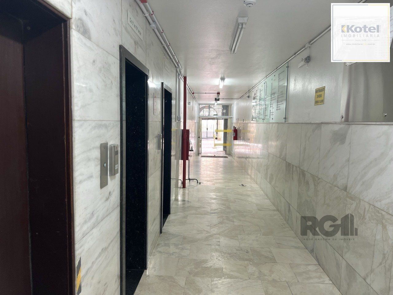 Sala Comercial à venda, 28m², Centro Histórico - Porto Alegre — foto 4