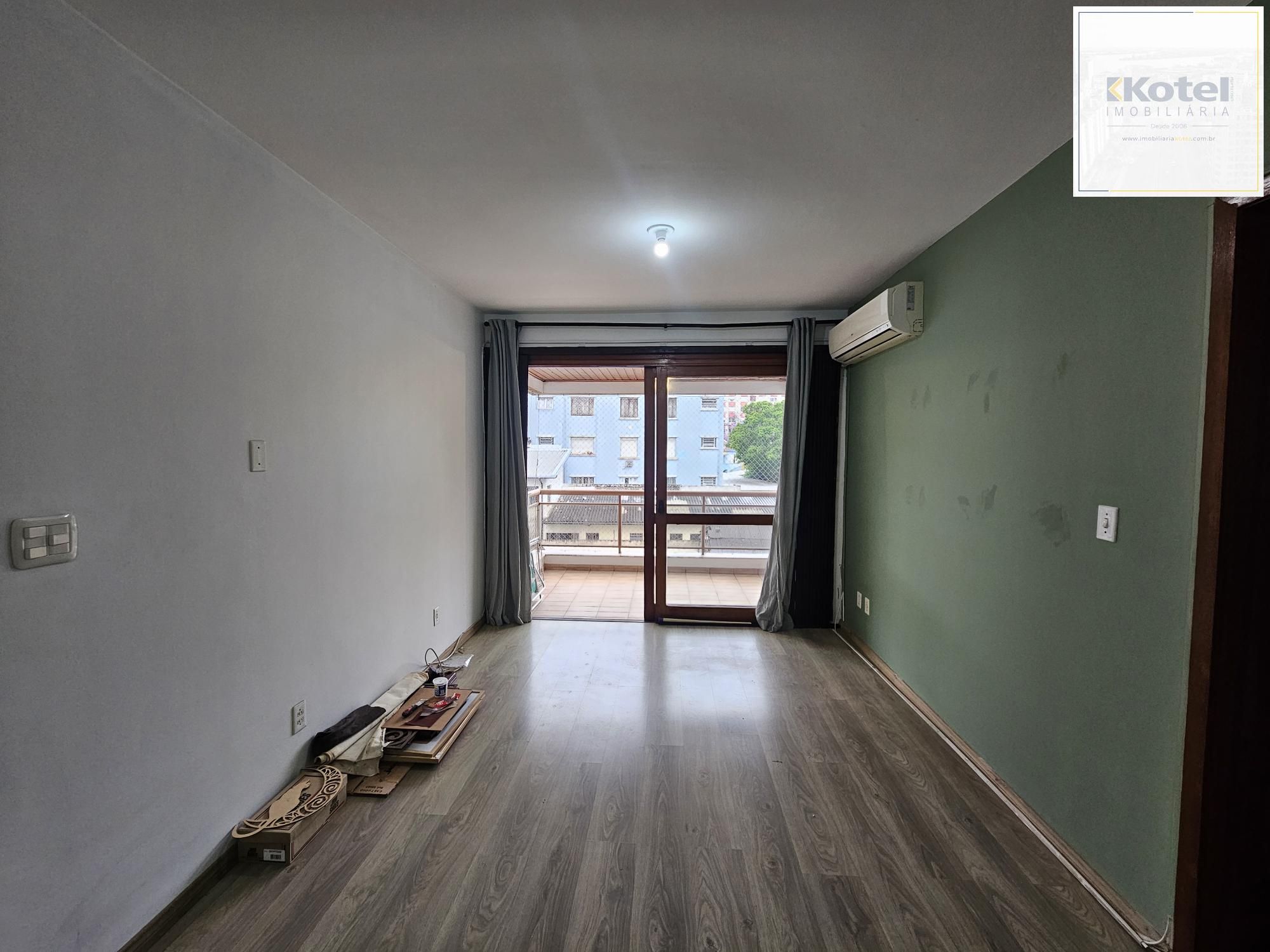 CIDADE BAIXA COM SACADA E VAGA DE GARAGEM