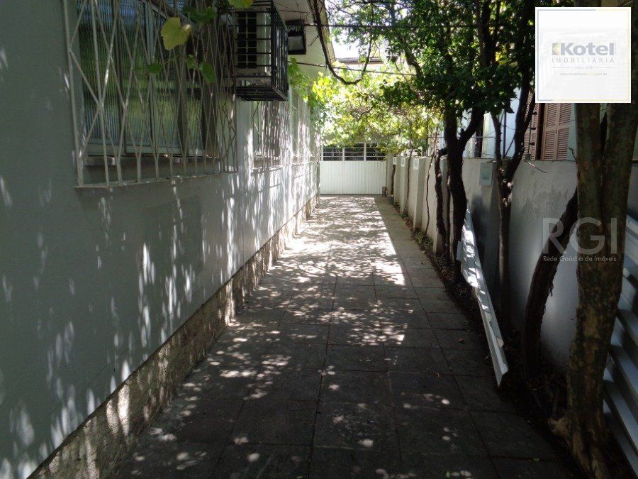 Casa para Venda - 200m², 3 dormitórios, 2 vagas - Navegantes — foto 3