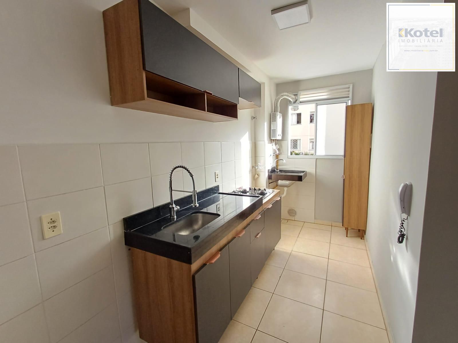 Apartamento 2 dormitórios com vaga e elevador perto da FAPA