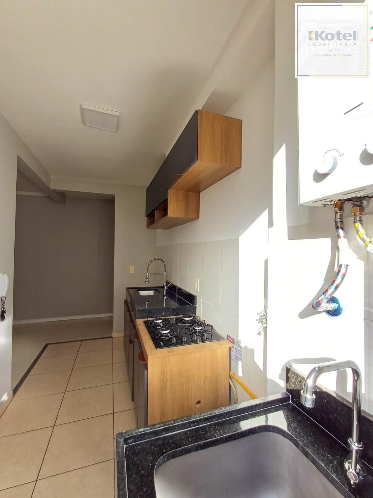 Apartamento 2 dormitórios com vaga e elevador perto da FAPA