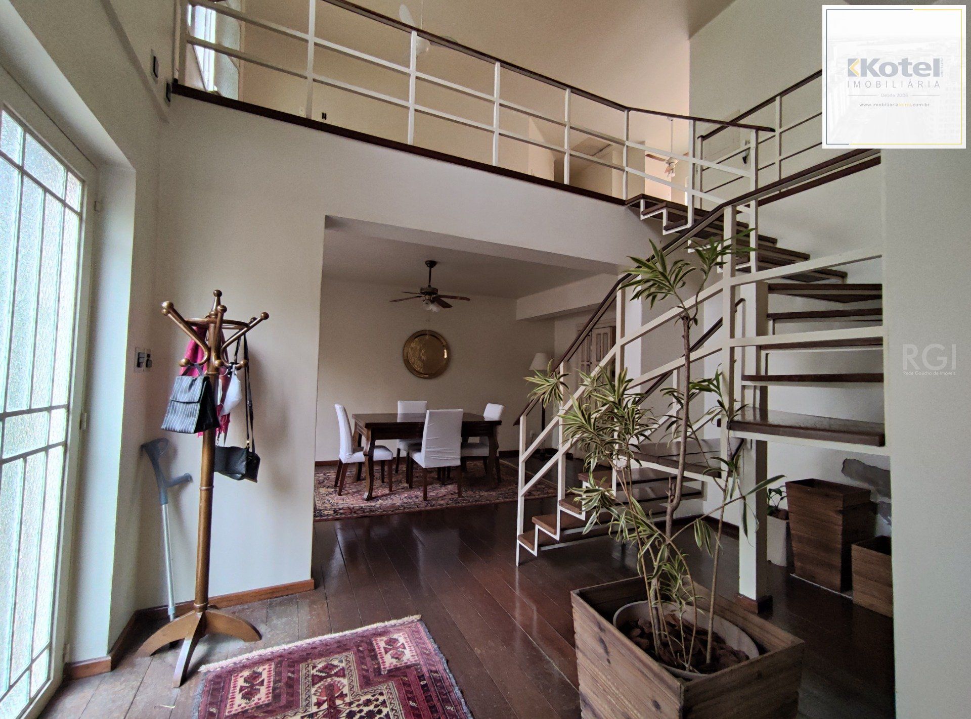 Sobrado para Venda - 345m², 4 dormitórios, sendo 2 suites, 2 vagas - Independência — foto 3