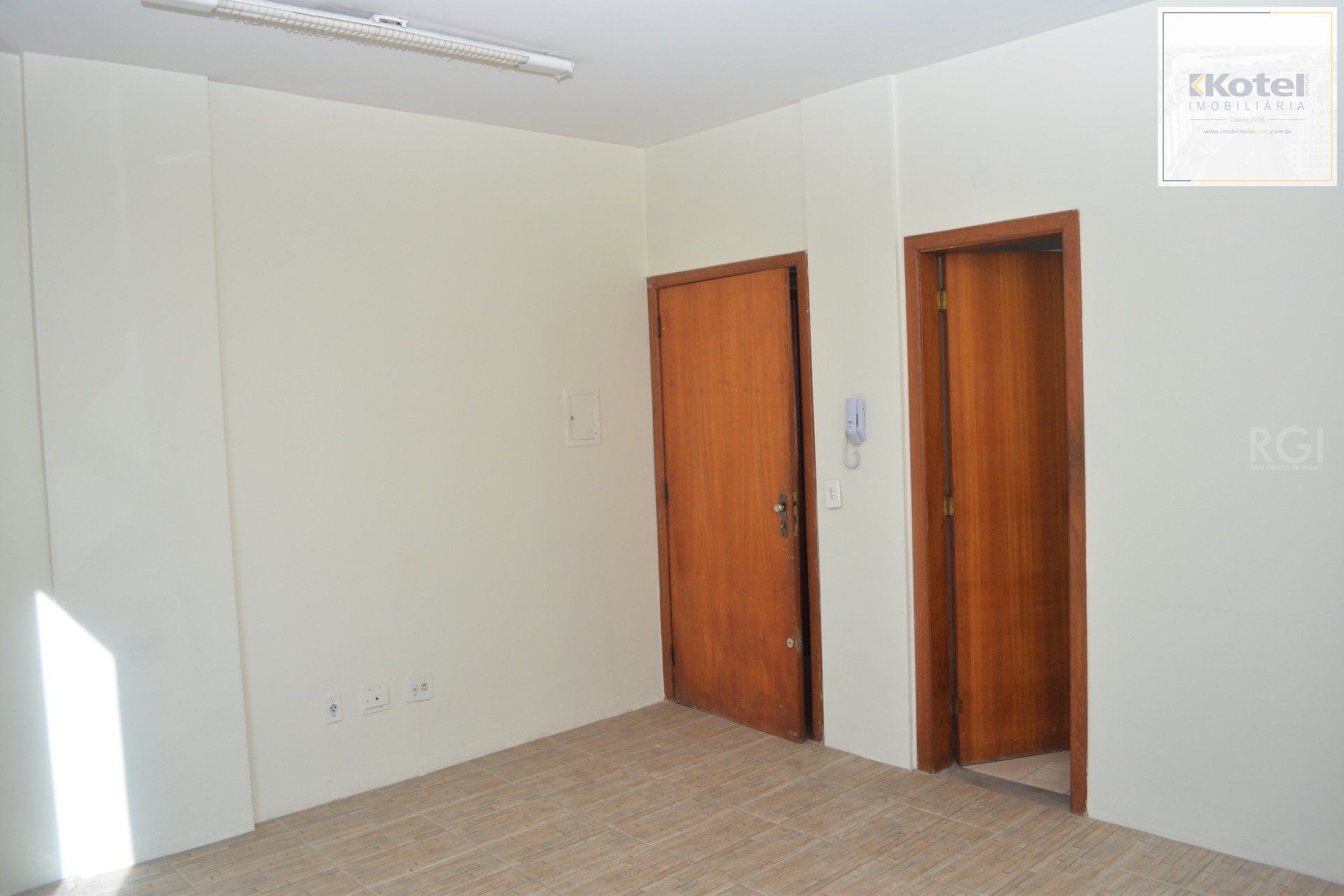 Conjunto/Sala para Venda - 20.97m², 0 dormitórios, São João — foto 2