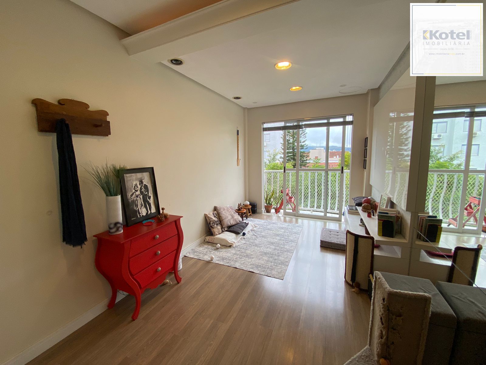 Apartamento 1 dormitório com vaga e elevador no Petrópolis