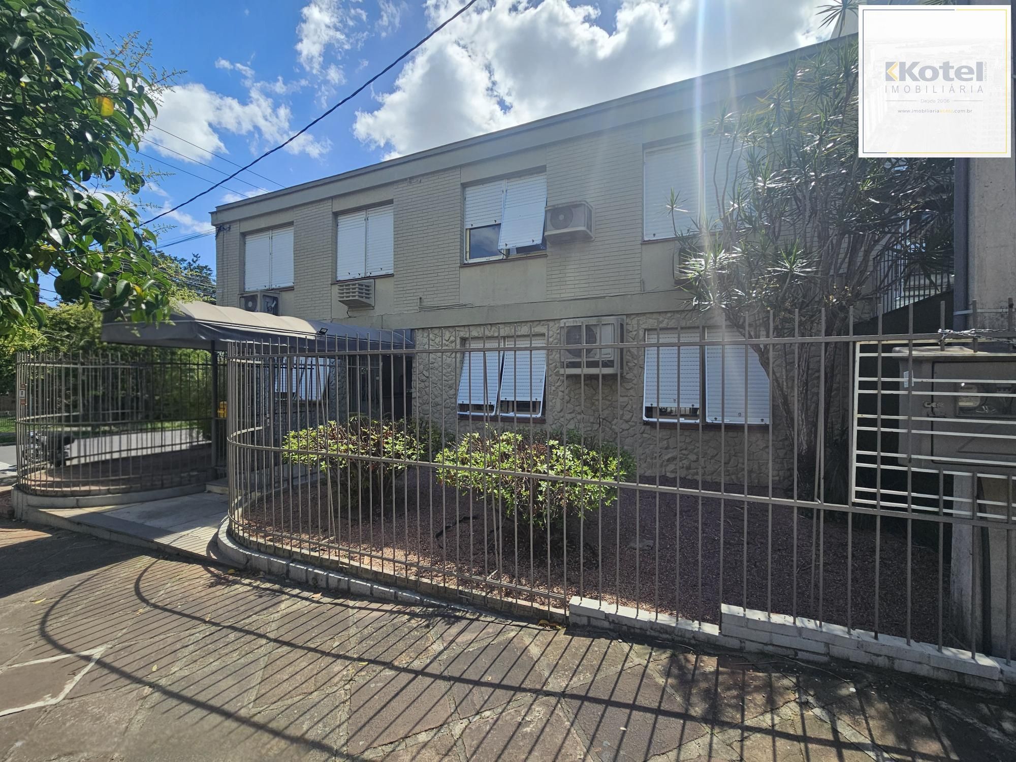 CASA COMERCIAL TOP NO BAIRRO SANTA CECÍLIA