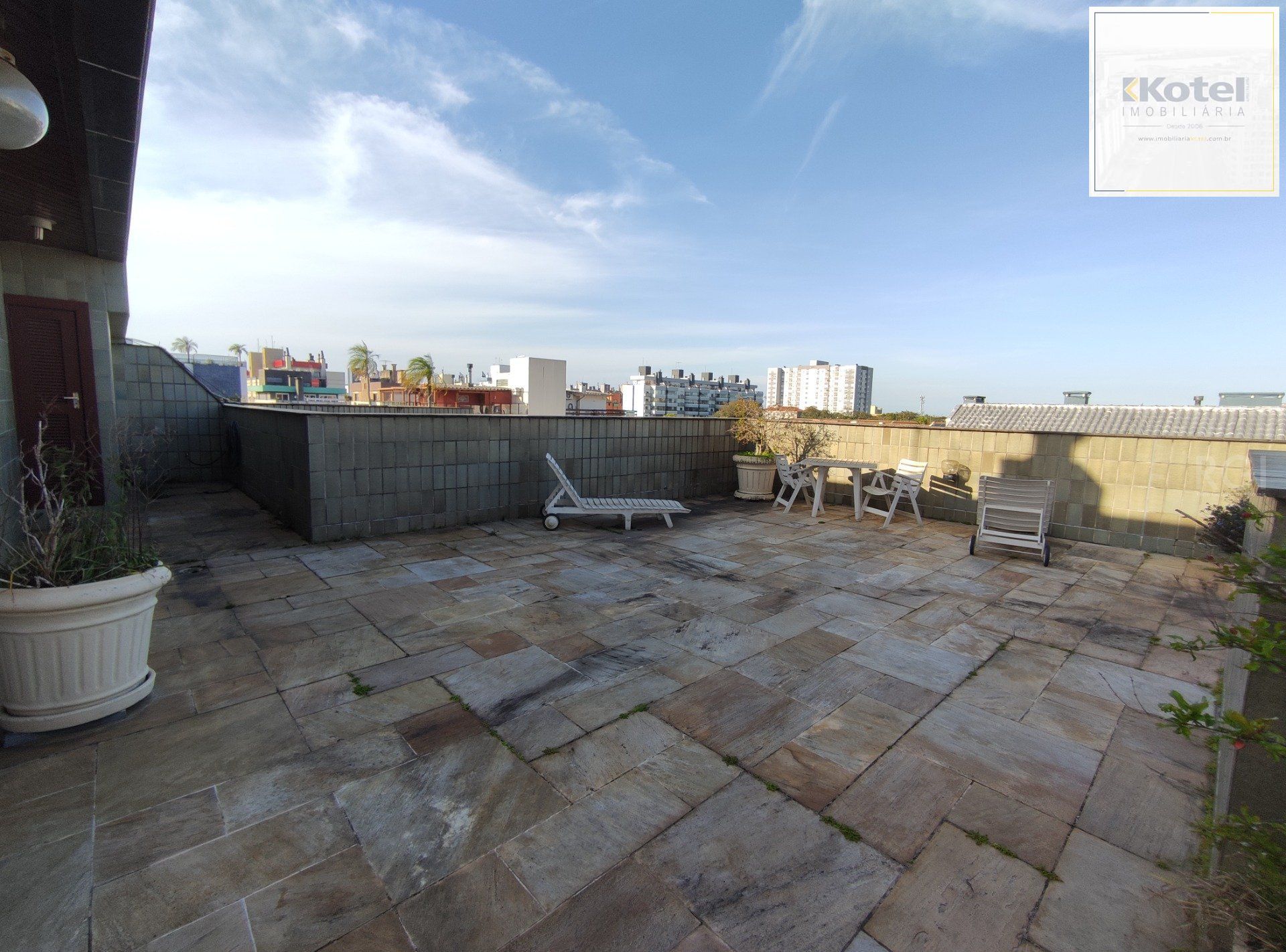 Cobertura para Venda - 354.67m², 3 dormitórios, sendo 1 suites, 3 vagas - Jardim Lindóia — foto 2