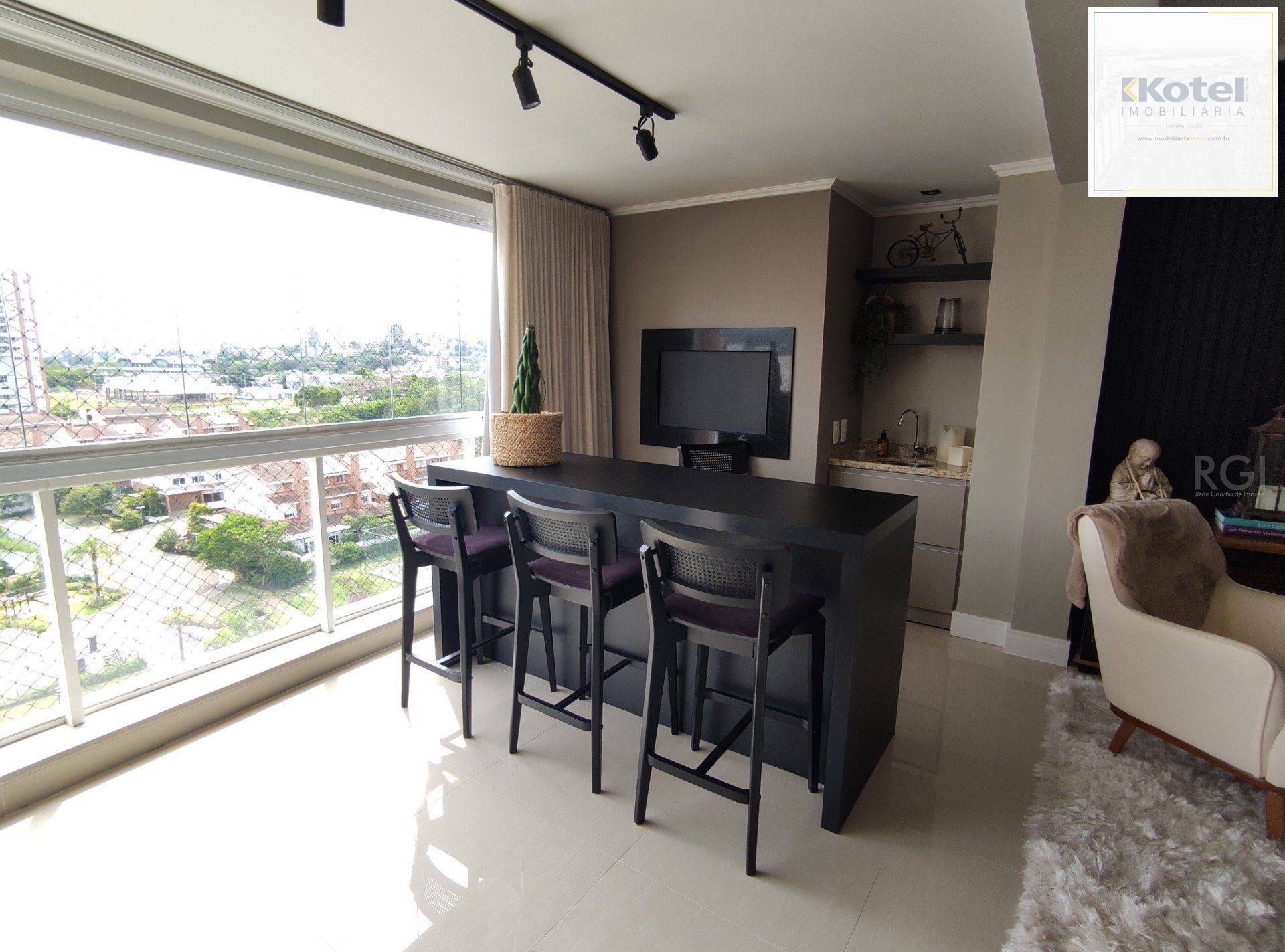 Apartamento para Venda - 162.53m², 3 dormitórios, sendo 3 suites, 2 vagas - Jardim Do Salso