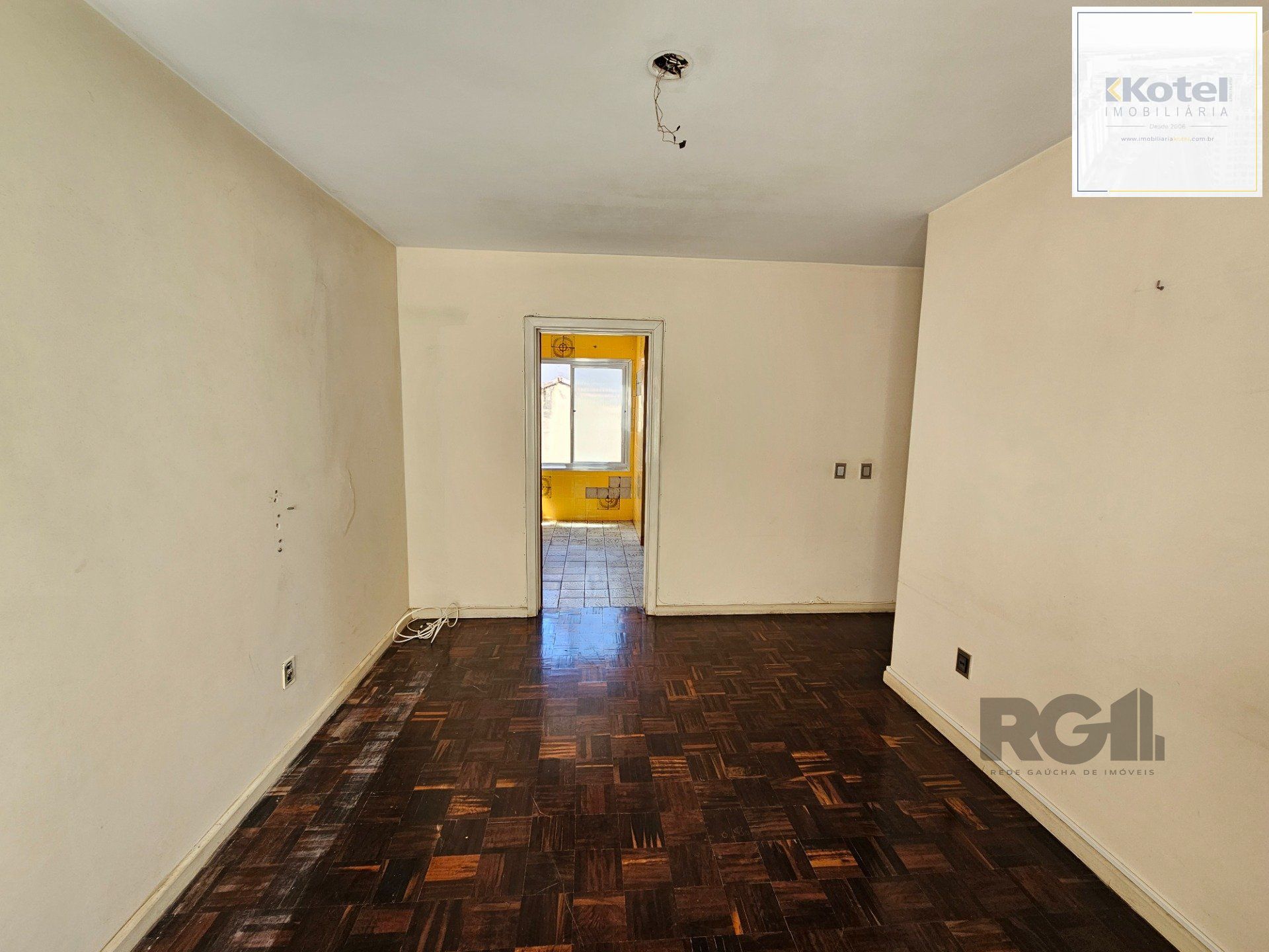 Apartamento para Venda - 94.09m², 3 dormitórios, 2 vagas - Mont Serrat