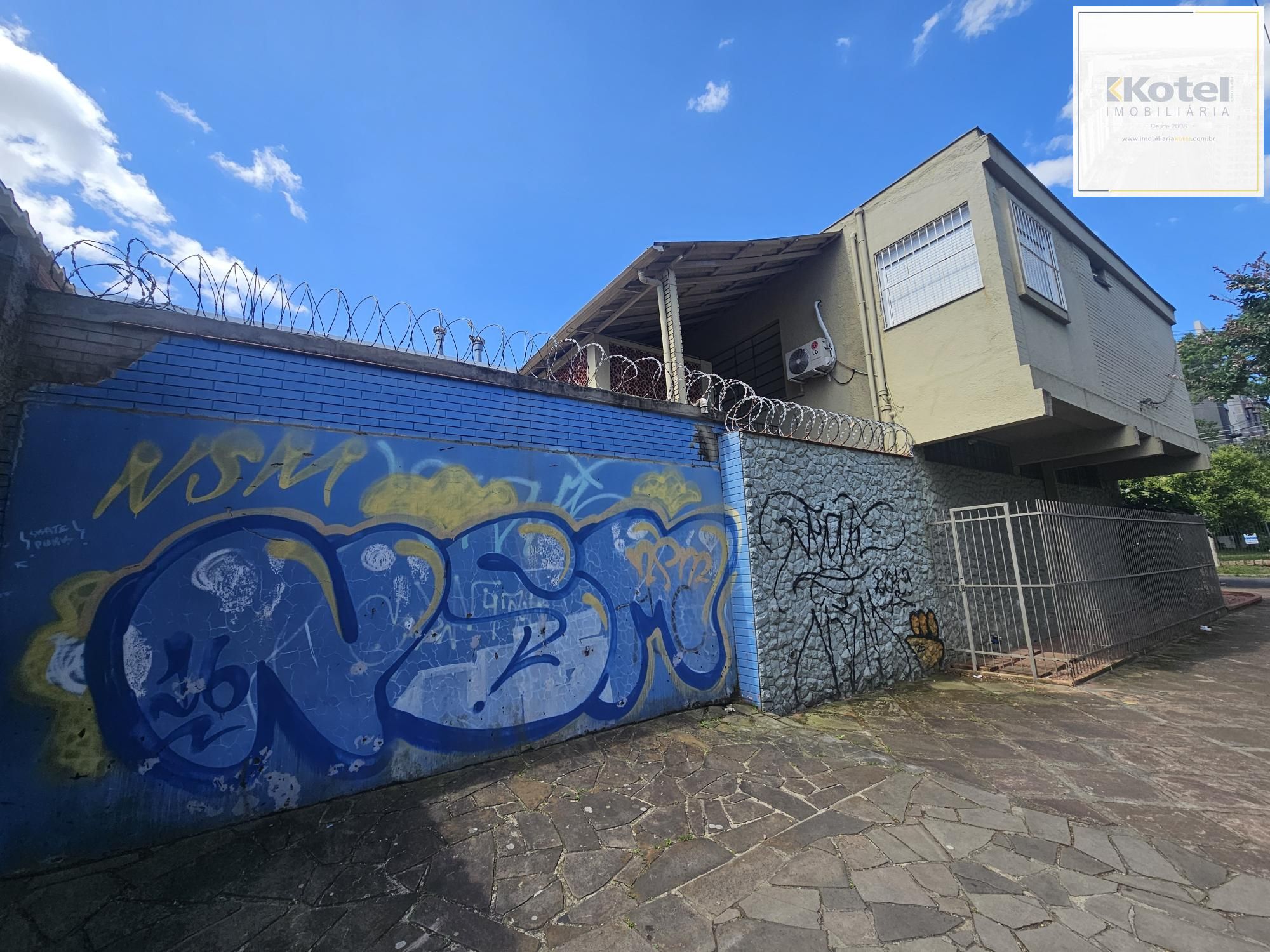 CASA COMERCIAL TOP NO BAIRRO SANTA CECÍLIA