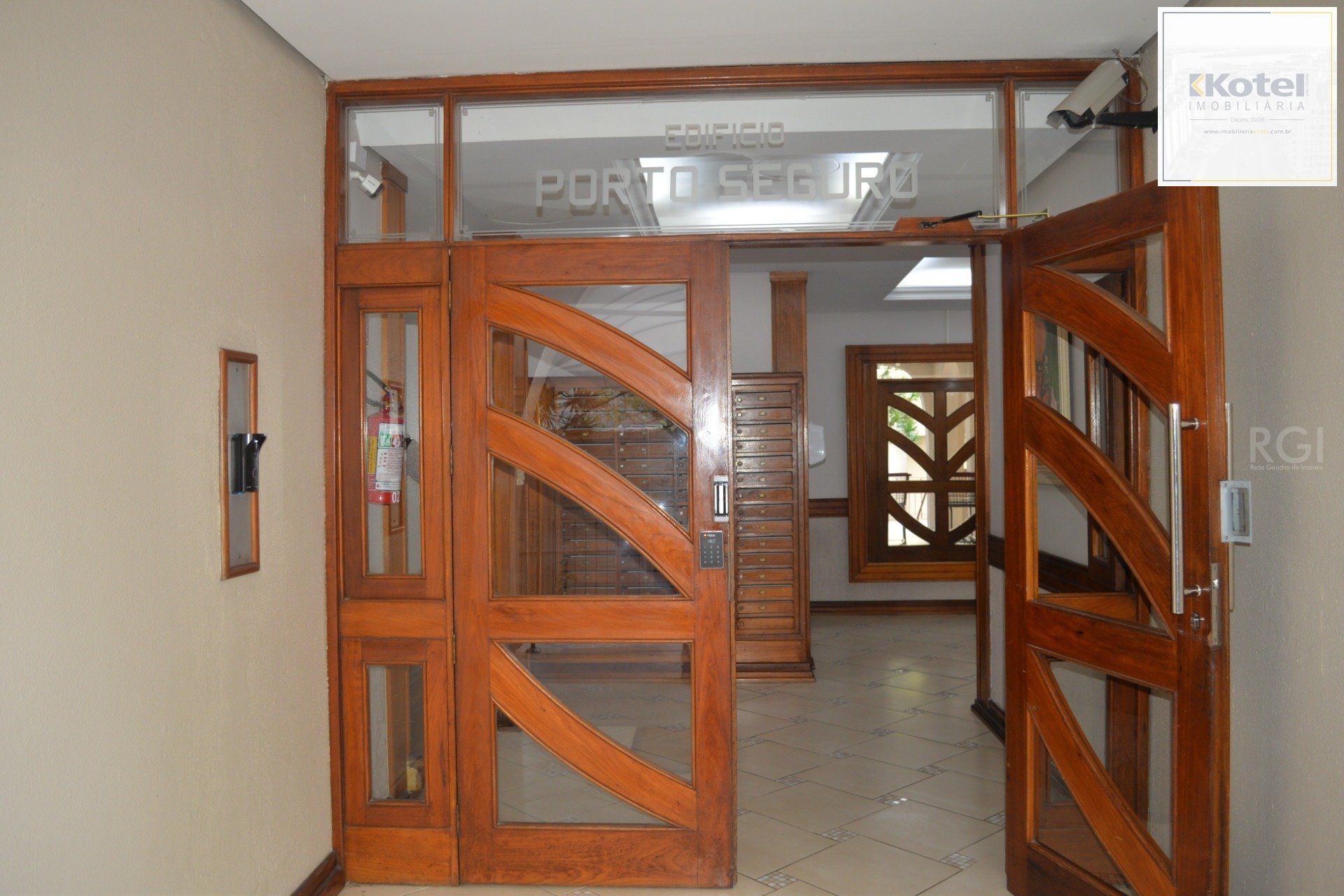 Apartamento para Venda - 120.46m², 3 dormitórios, sendo 1 suites, 1 vaga - Cristal — foto 4