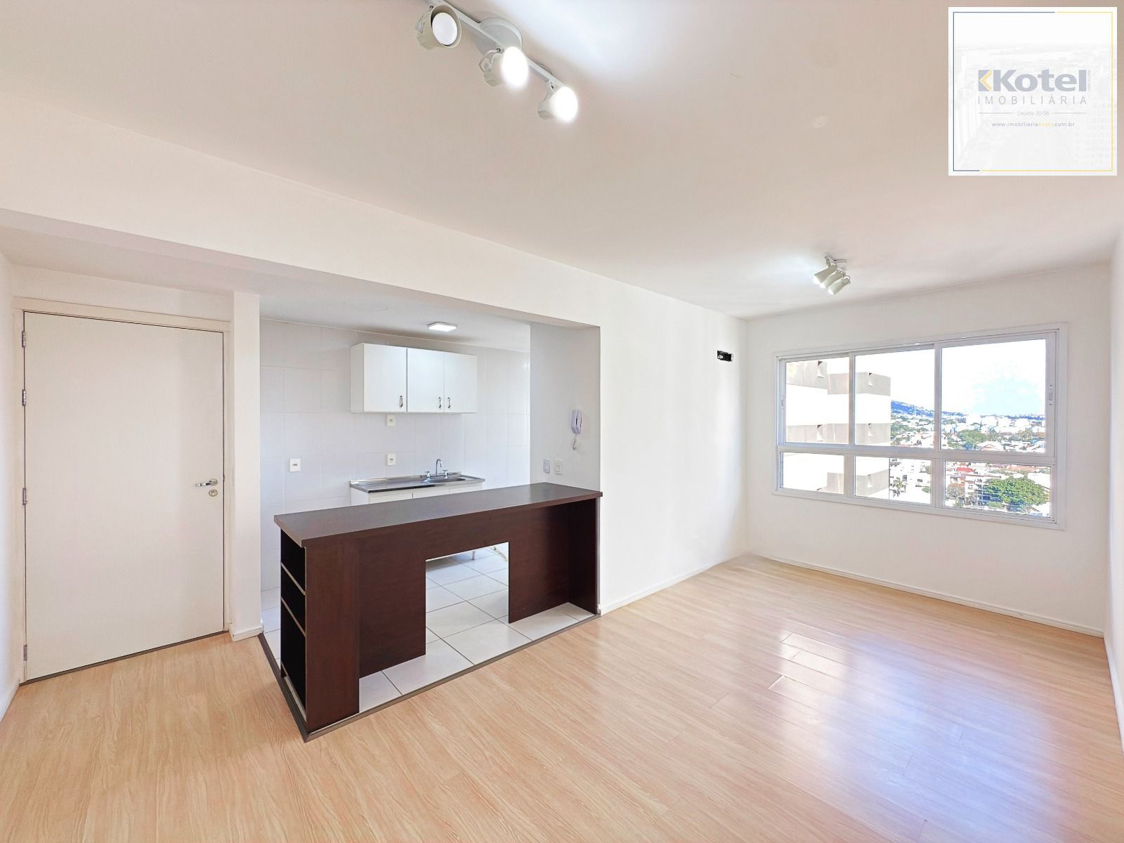 Apartamento 2 dormitórios com vaga e elevador — foto 2