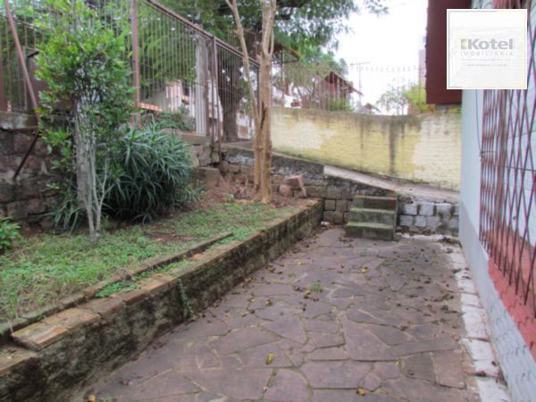 Casa 3 dormitórios perto da PUC/Cristiano Fischer