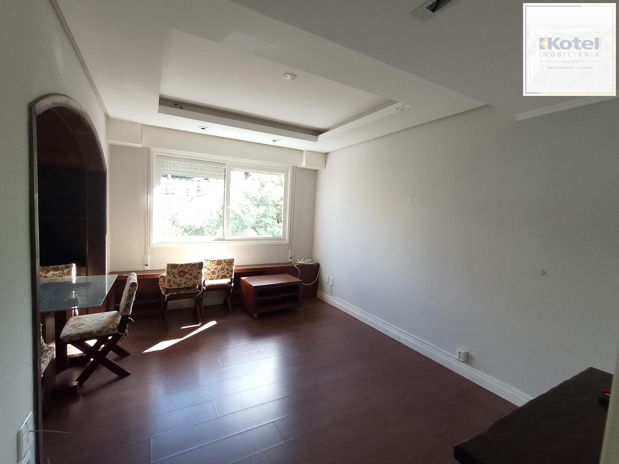 Apartamento 2 dormitórios com sacada e vaga perto da PUC
